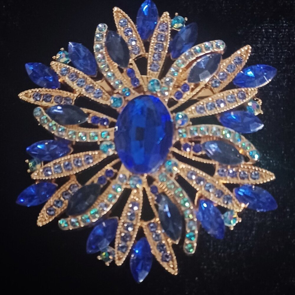 Blue Rhinestone Blingy Brooch